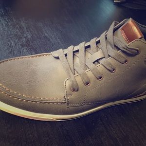 Men’s Gerald Mid top causal sneaker